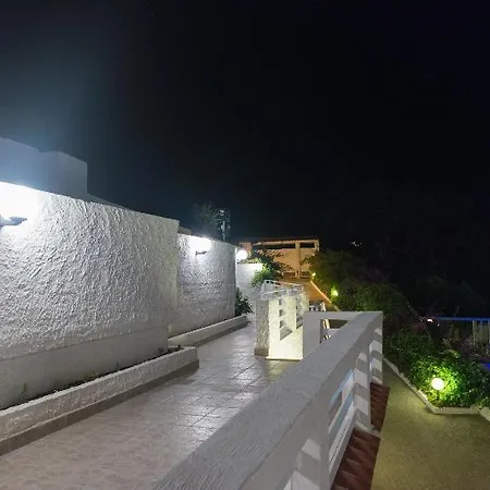 Villa Milena & *